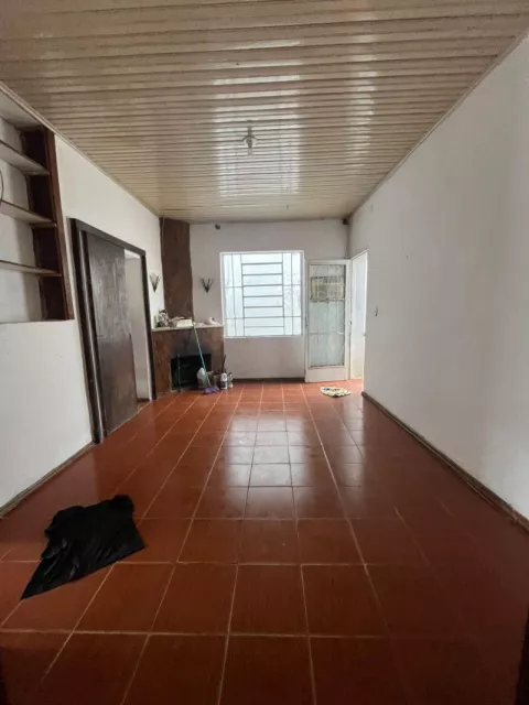 Foto 2 de Casa com 1 quarto e 1 banheiro para alugar no bairro Centro, Bage