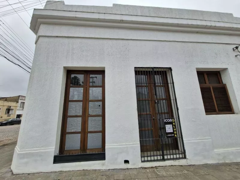 Predio Comercial com 1 banheiro para alugar no bairro Centro, Bage
